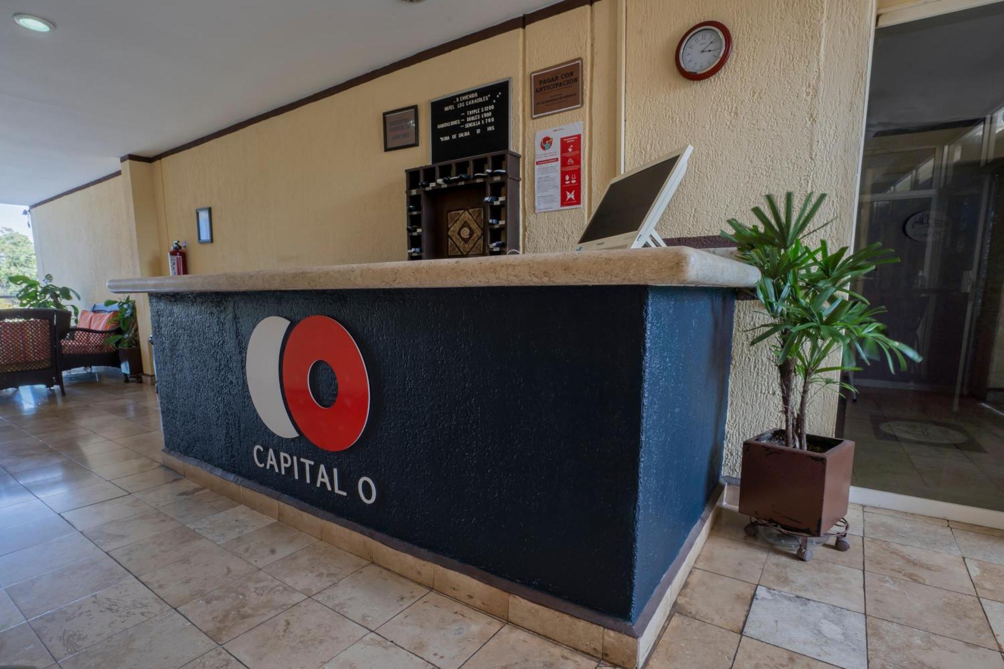 首都o洛斯卡拉科莱斯酒店 阿卡普尔科 外观 照片